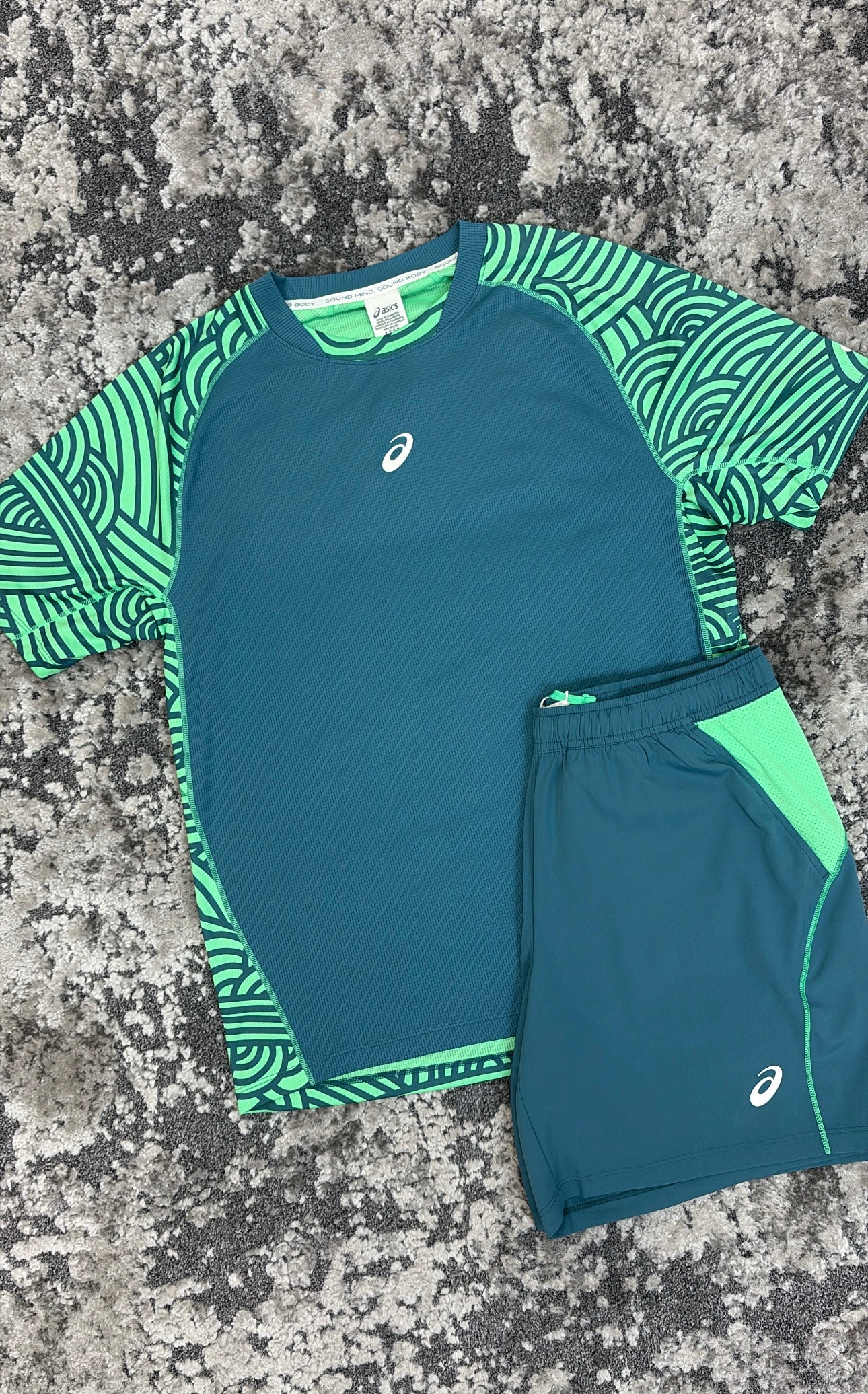 Asics Graphic Set