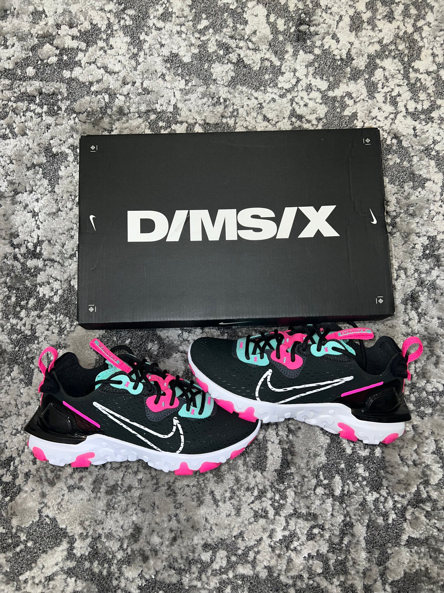 Nike React Teal Pink