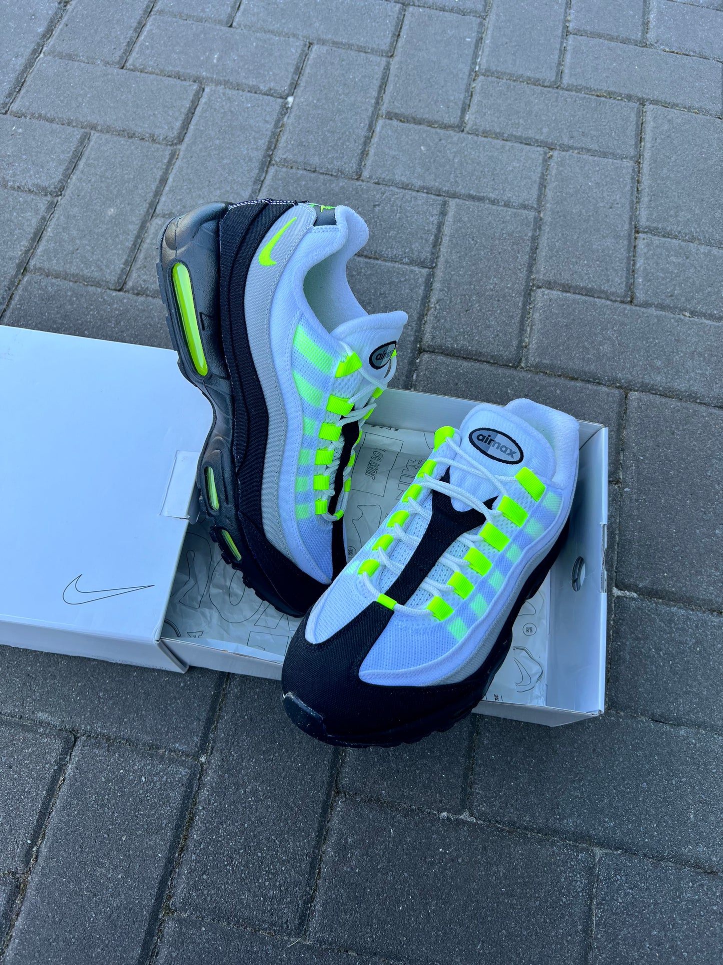 Nike Air Max 95 ID Neon