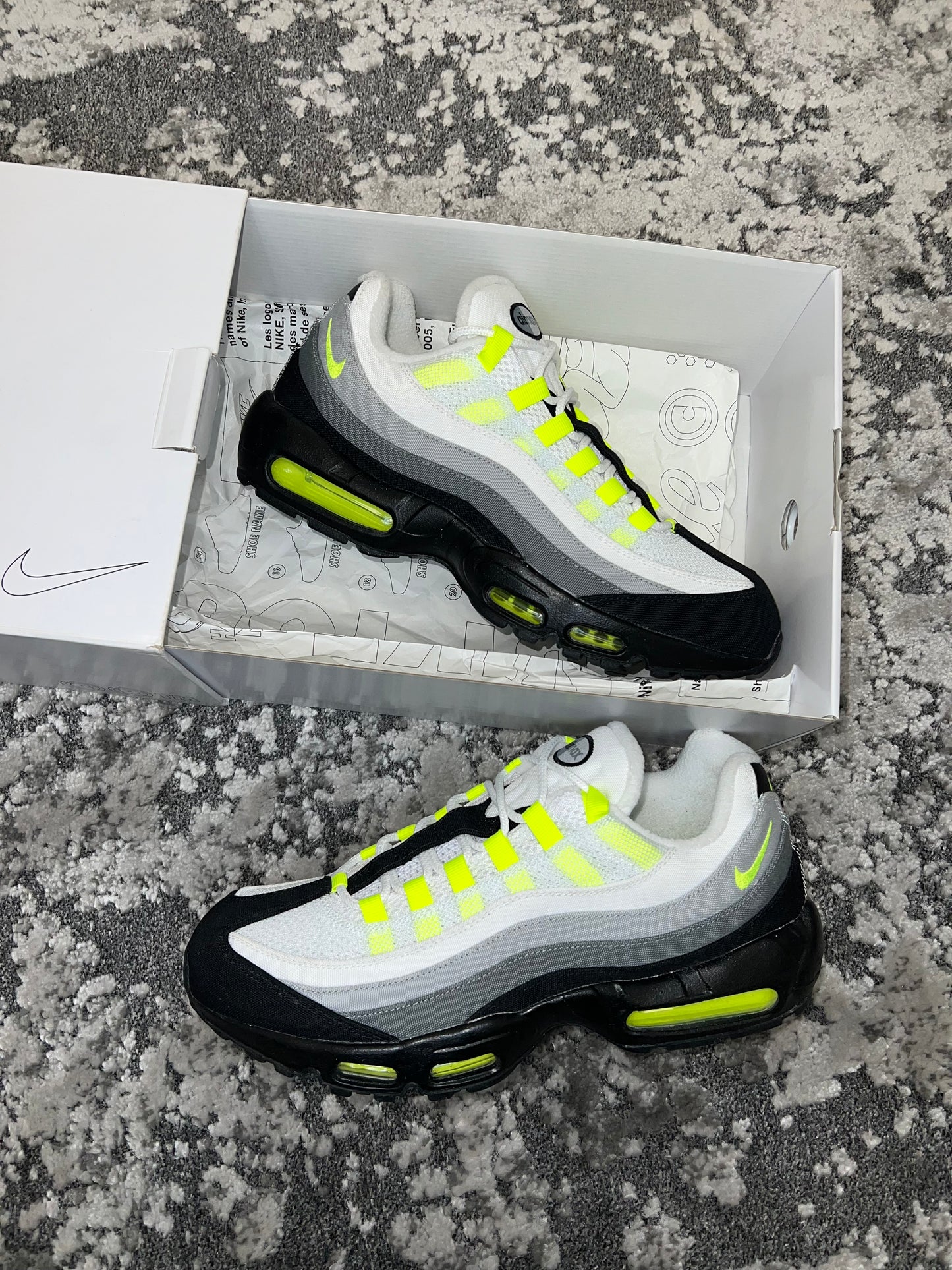 Nike Air Max 95 ID Neon