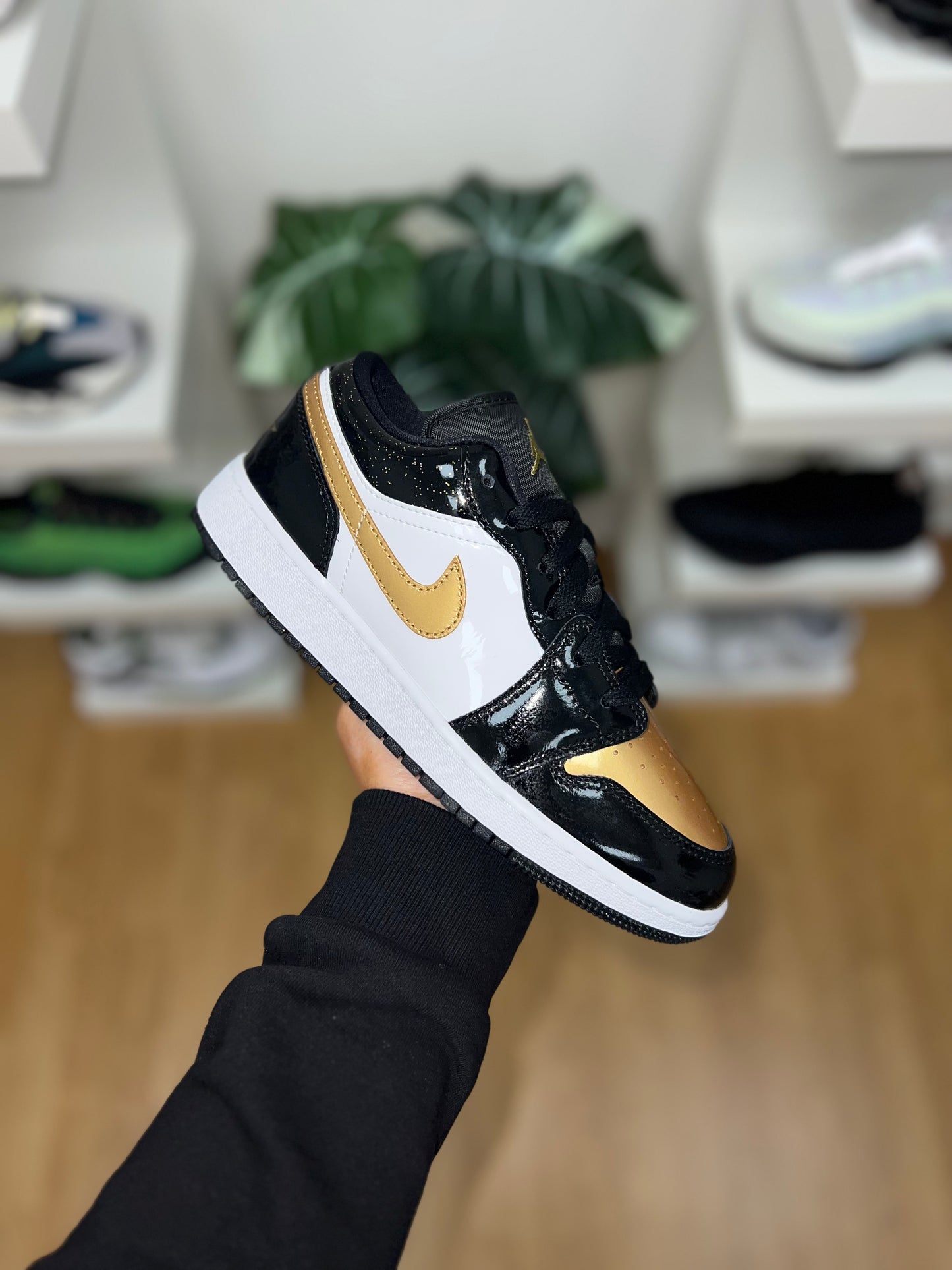 Air Jordan 1 Low GS Gold Toe