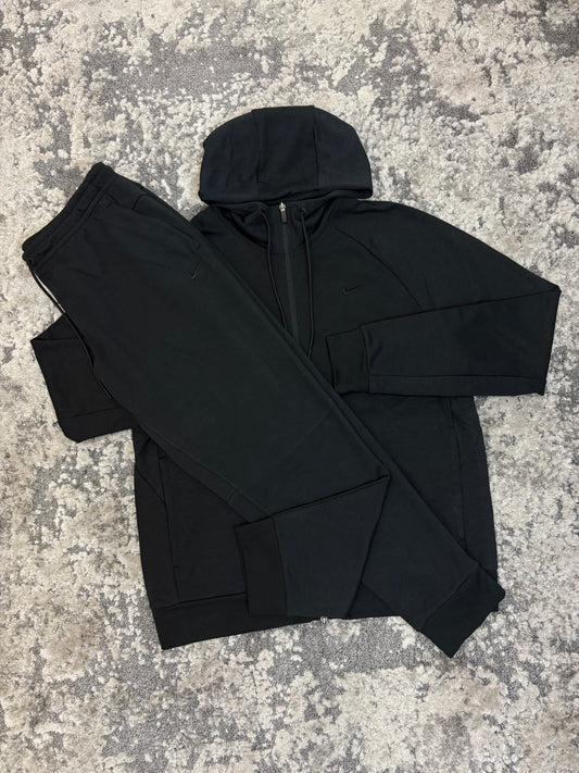 Nike Tracksuit Black