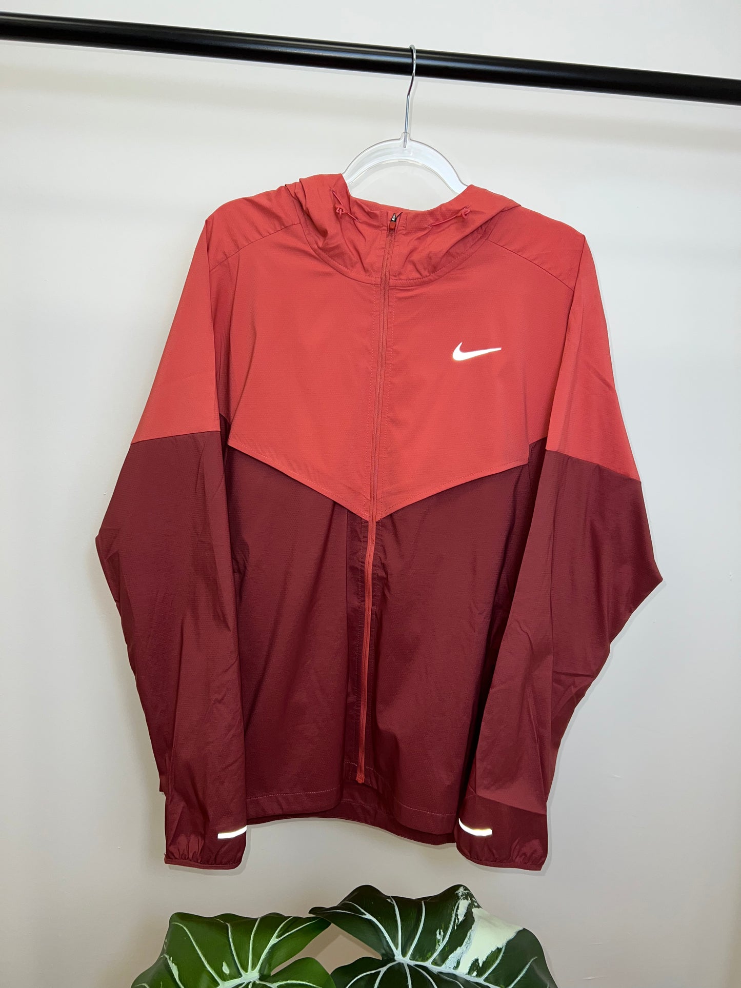 Nike Windrunner Adobe Red