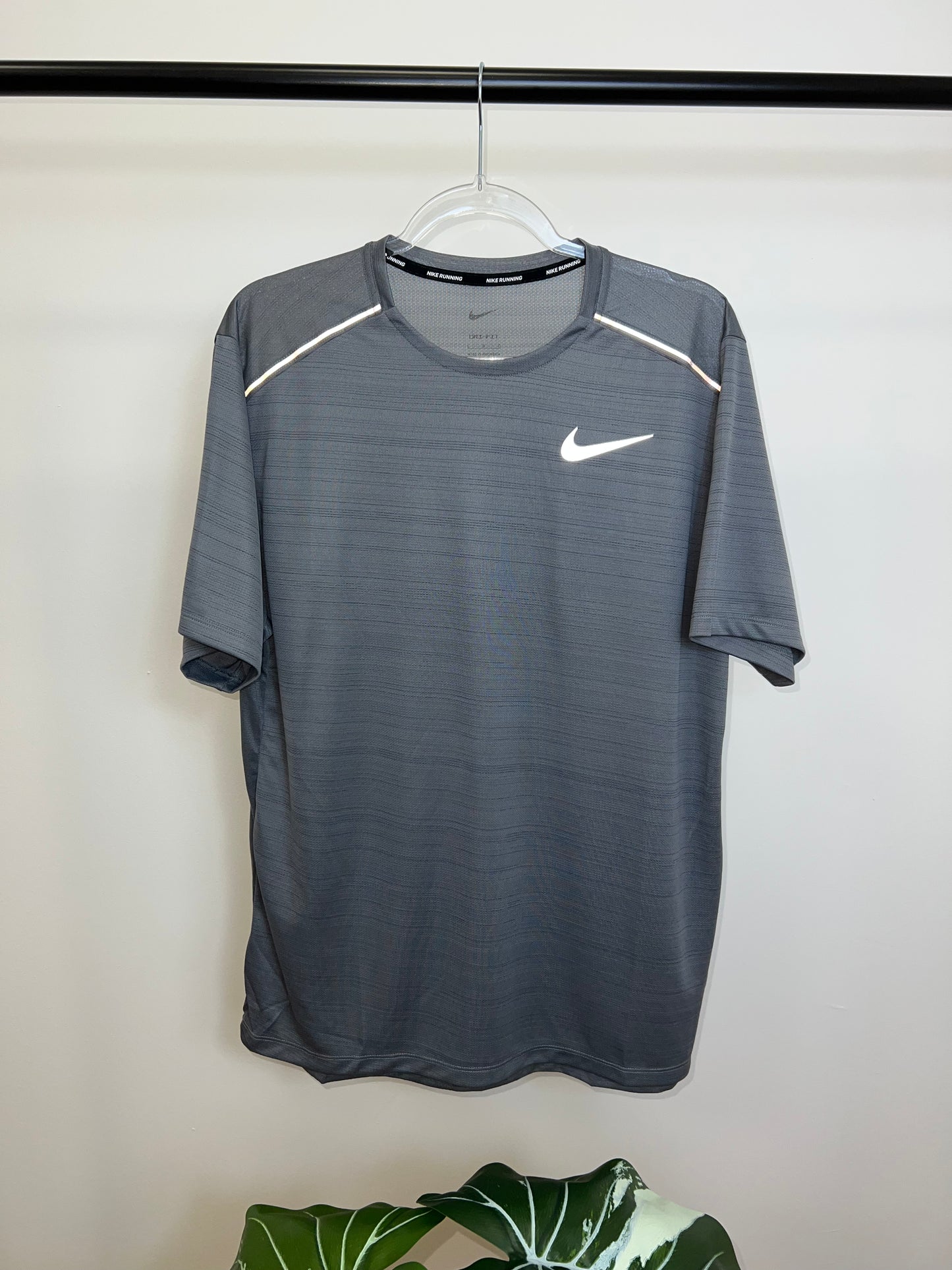 Nike Miler 1.0 T-Shirt Grey